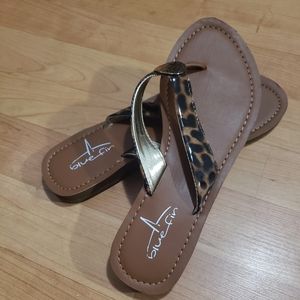 Bluefin Sandals Size 7